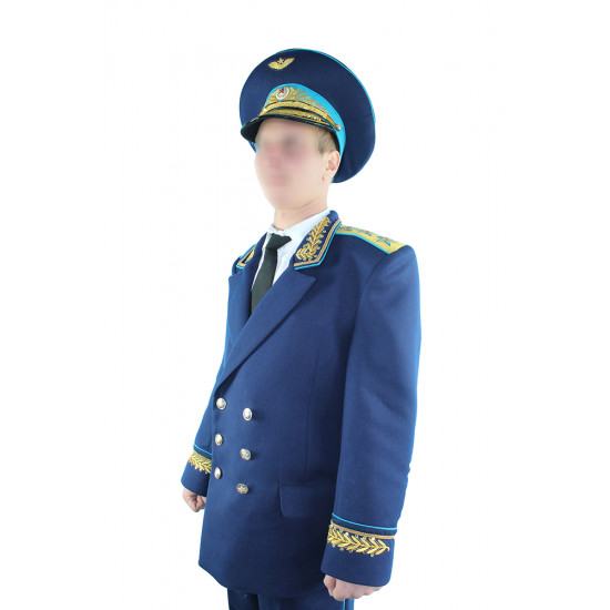 Soviétique / le colonel général d`aviation russe font étalage de l`uniforme