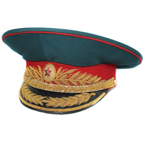 El conjunto original de uniforme y sombrero del Ejército Rojo General de la Unión Soviética