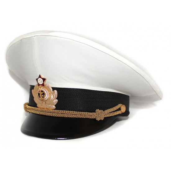 La flotte soviétique / les officiers navals russes fait étalage du chapeau de visière m69
