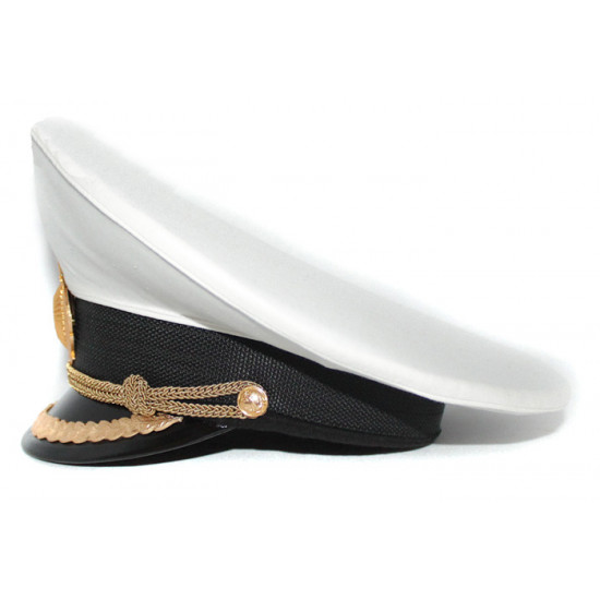 La flotte soviétique / les hauts officiers de grade navals russes fait étalage du chapeau de visière m69