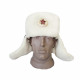 白い毛皮とロシアの暖かい革の帽子USHANKA