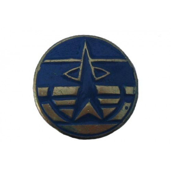 L`espace militaire soviétique force le badge en métal vks l`armée de l`urss