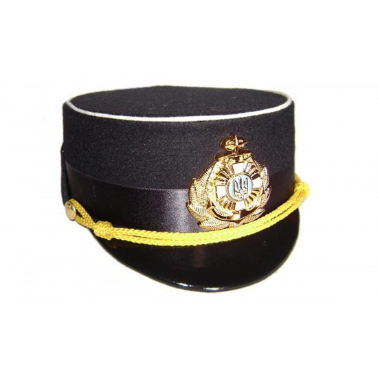 ウクライナ軍女性将校パレード黒バイザー帽子