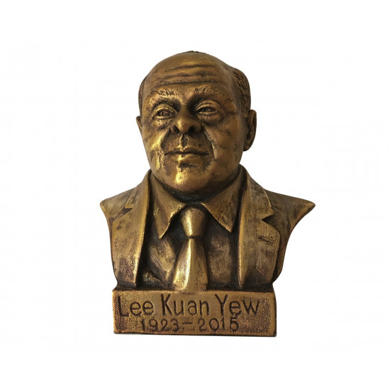 Busto de bronce del primer Primer Ministro de Singapur Lee Kuan Yew